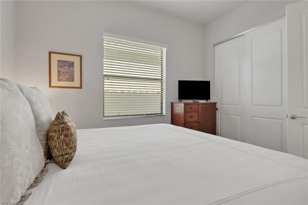 4113 Amelia WAY-26