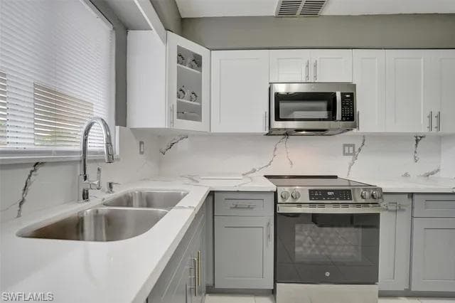 214 N 31st AVE-10