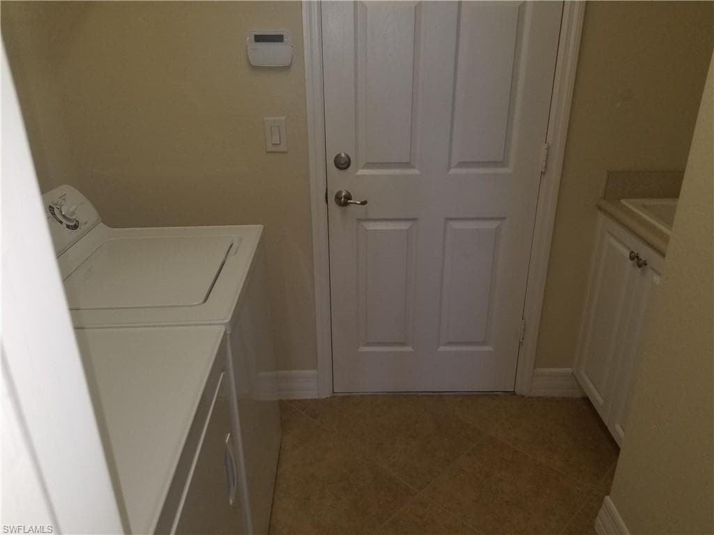 11253 Sparkleberry DR-12