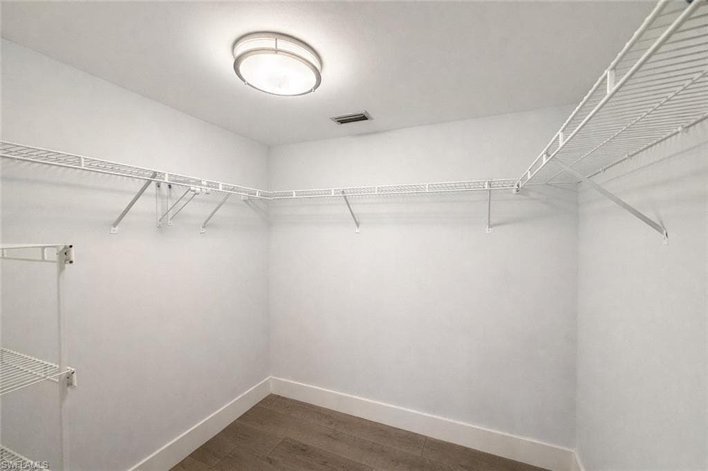 534 Augusta BLVD E104-19
