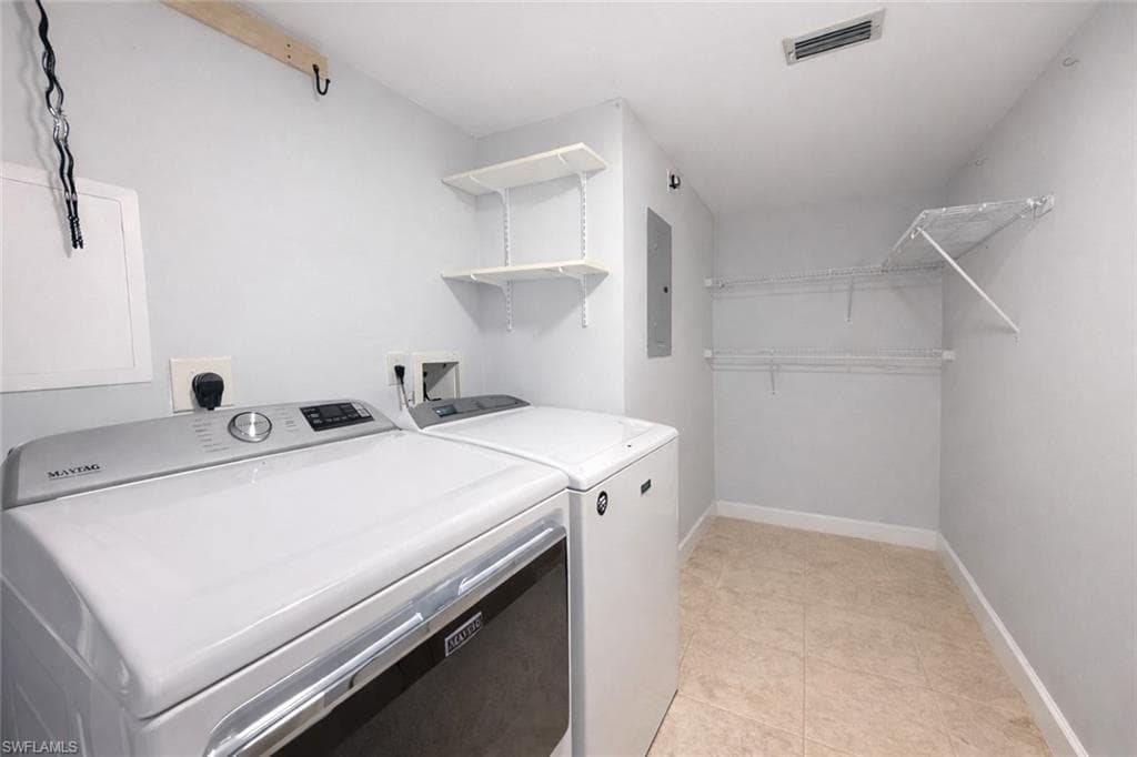 534 Augusta BLVD E104-23