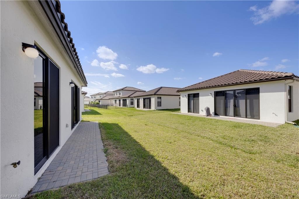 5574 Cassidy LN-11