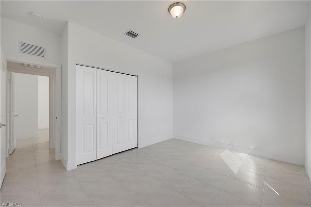 5574 Cassidy LN-4