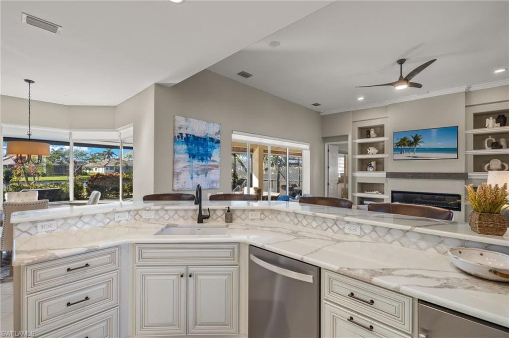 16322 Edgemont DR-10