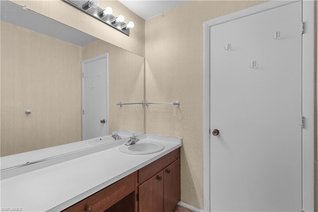 6212 Principia DR 4-21