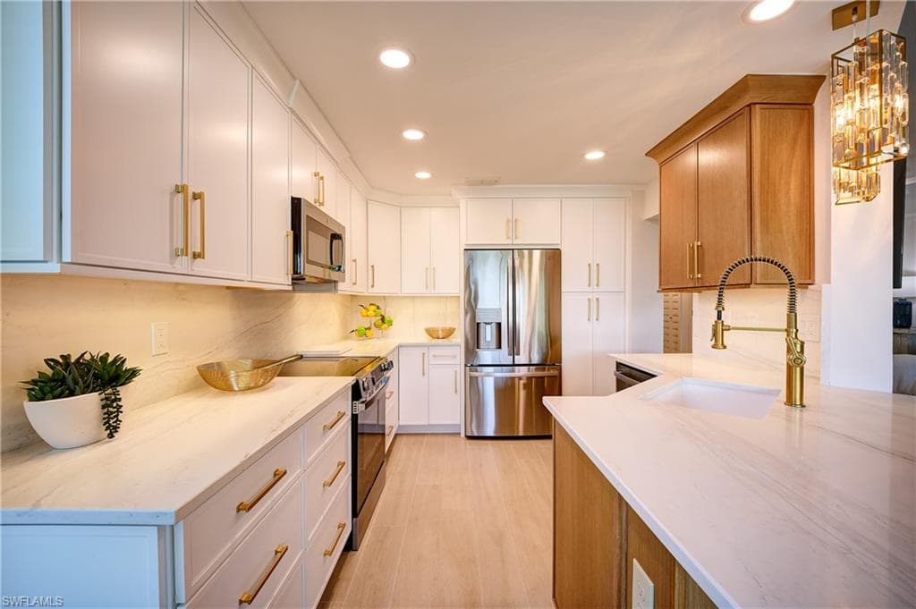 7846 Gardner DR 102-6