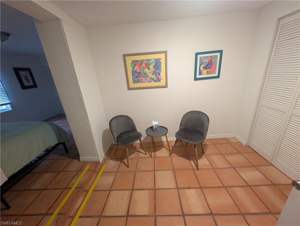1637 Woodford AVE-5