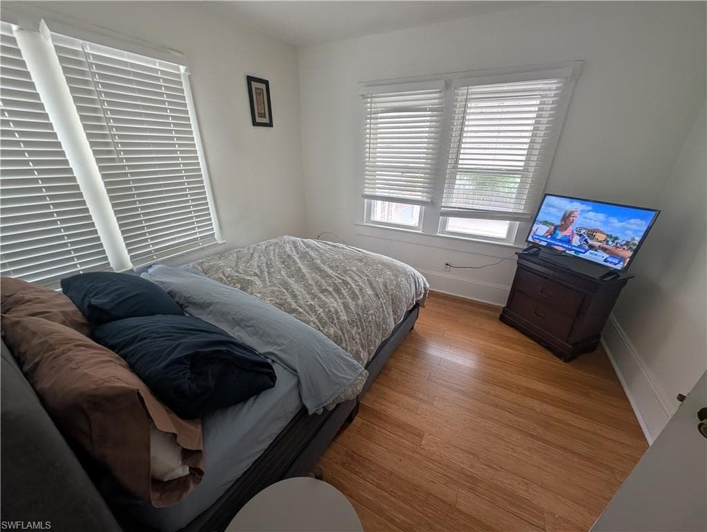1637 Woodford AVE-4