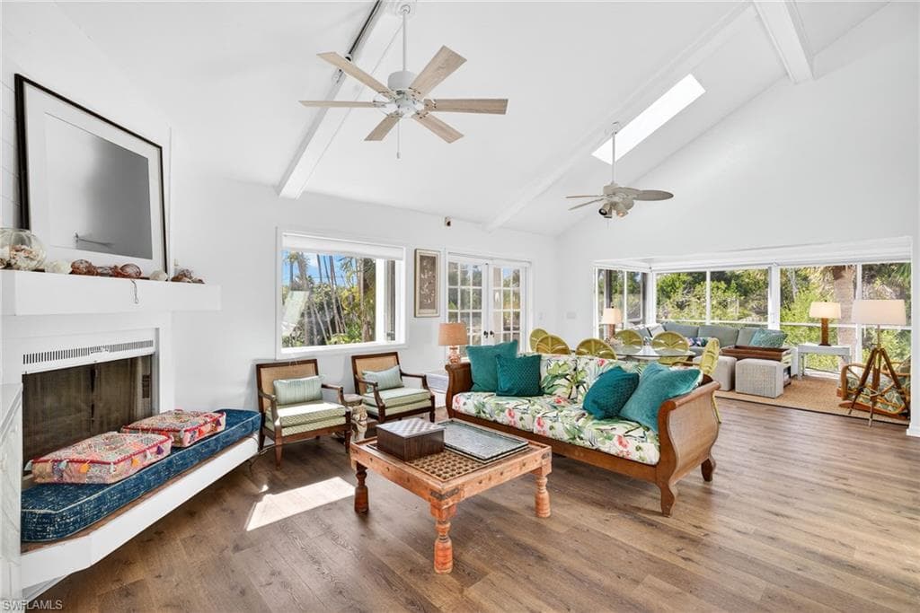 280 Southwinds DR-6