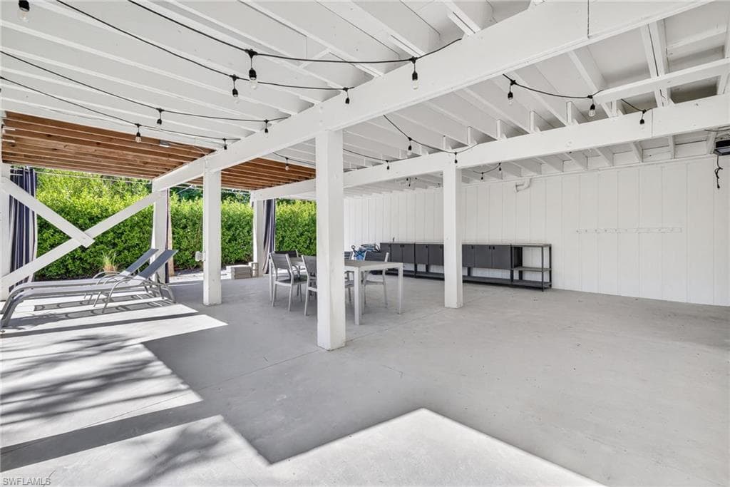 280 Southwinds DR-32