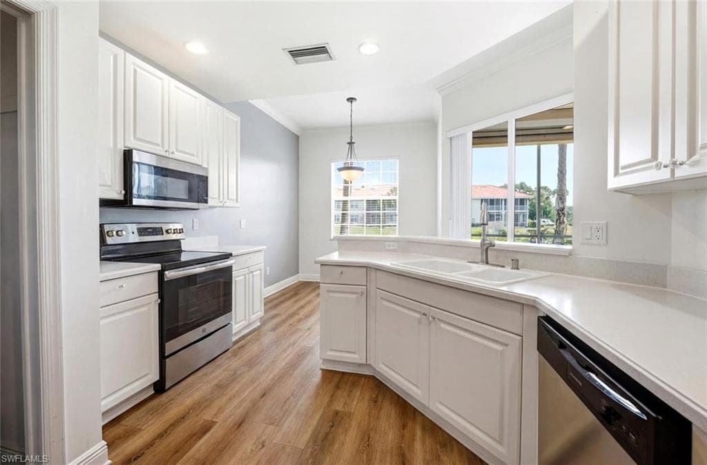 5120 Hyde Park CT 103-11