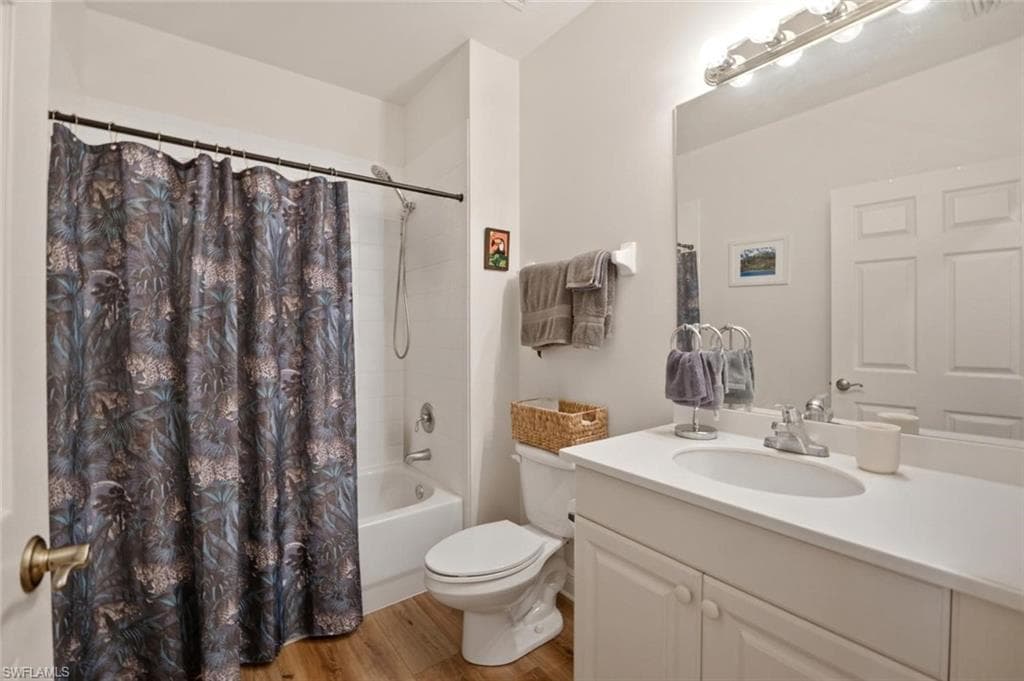 5120 Hyde Park CT 103-21