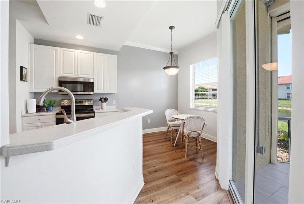 5120 Hyde Park CT 103-9