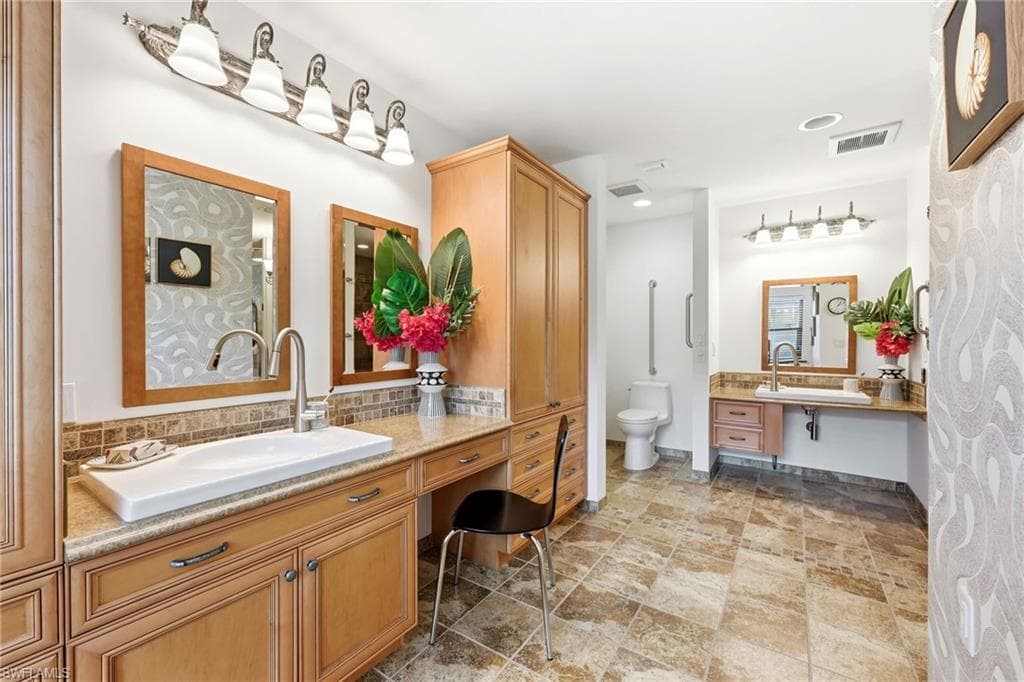 2274 Queens WAY-16