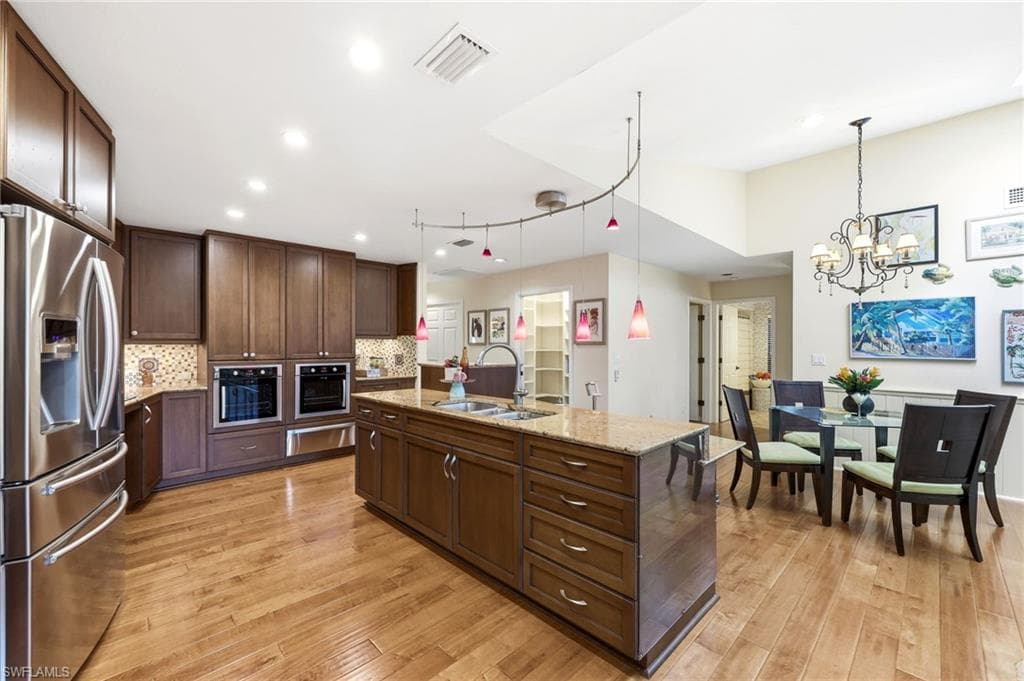 2274 Queens WAY-10