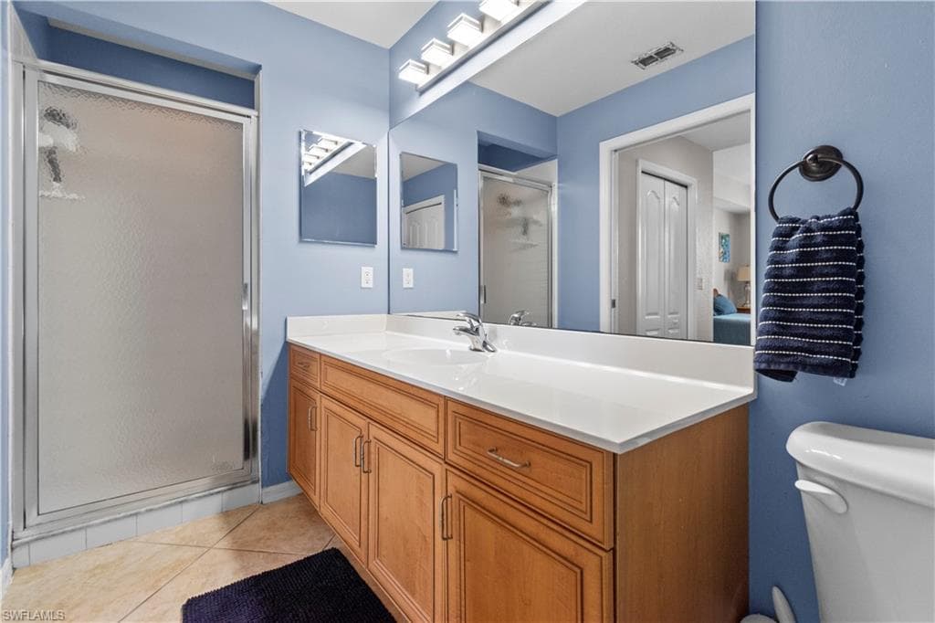 8470 Kingbird LOOP 1025-15