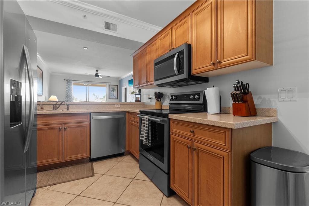 8470 Kingbird LOOP 1025-6