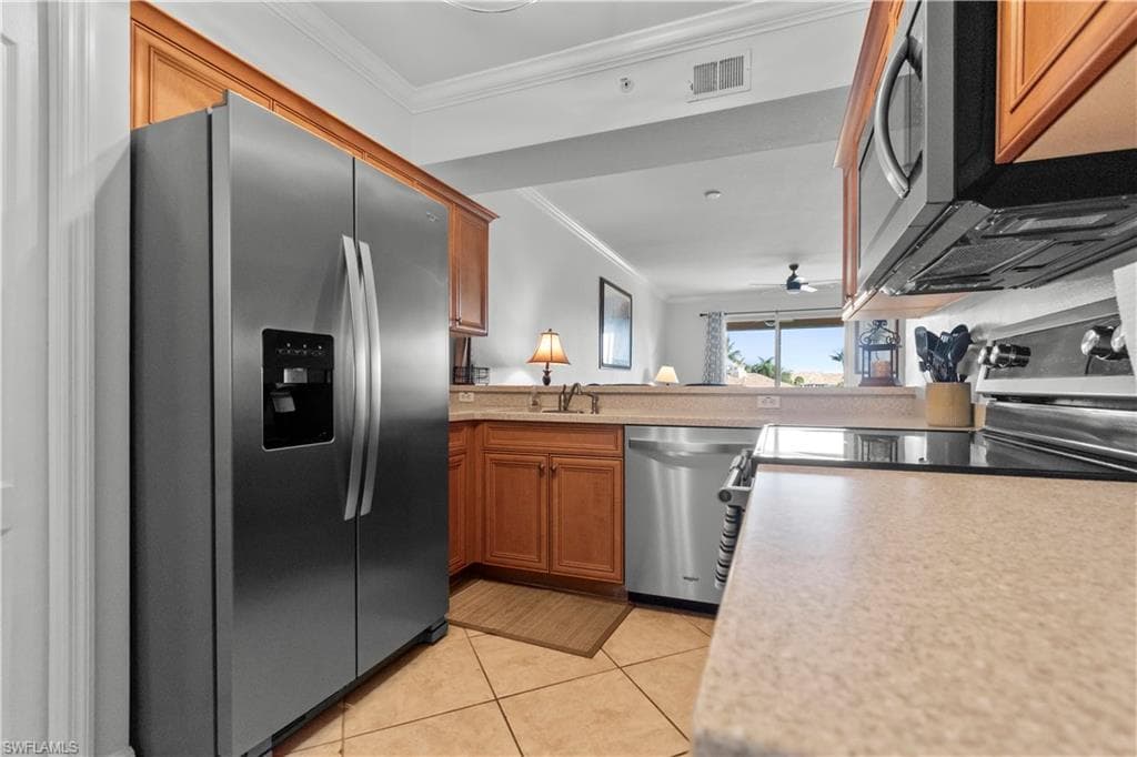 8470 Kingbird LOOP 1025-8