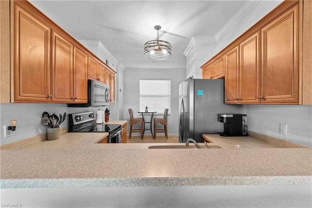 8470 Kingbird LOOP 1025-9