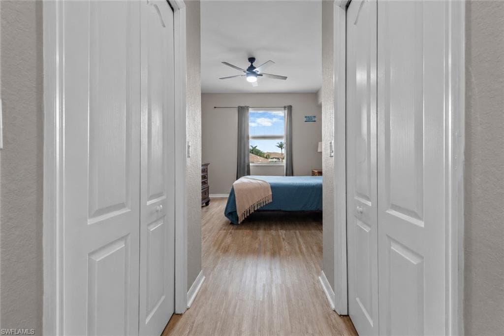 8470 Kingbird LOOP 1025-13