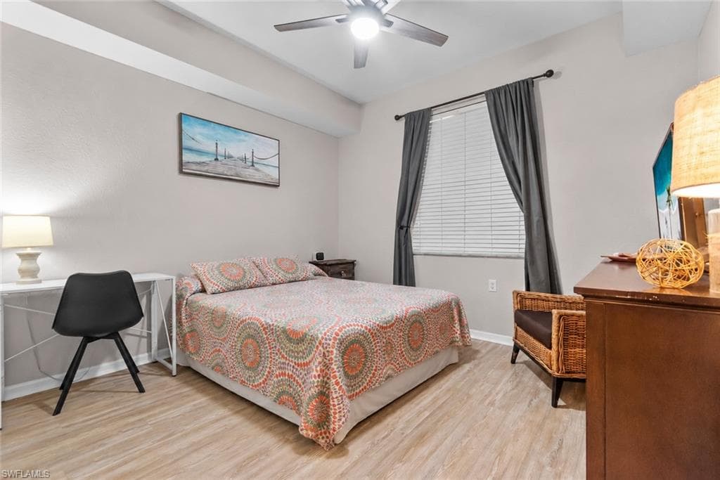 8470 Kingbird LOOP 1025-17