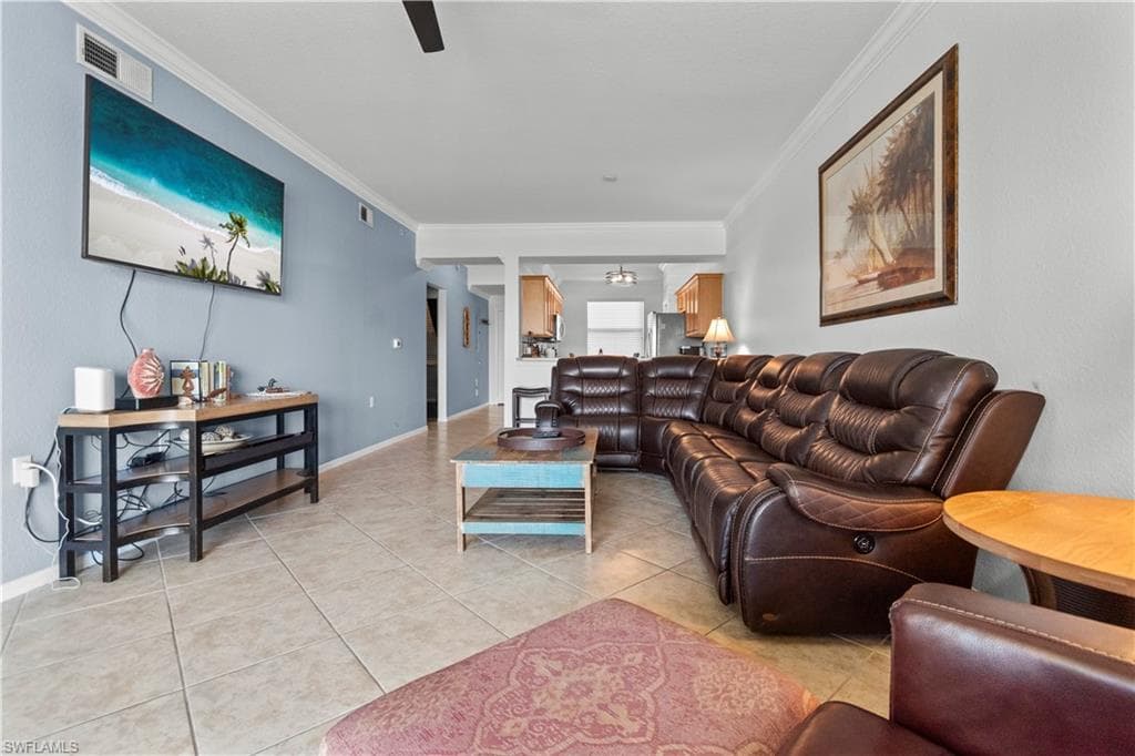 8470 Kingbird LOOP 1025-3