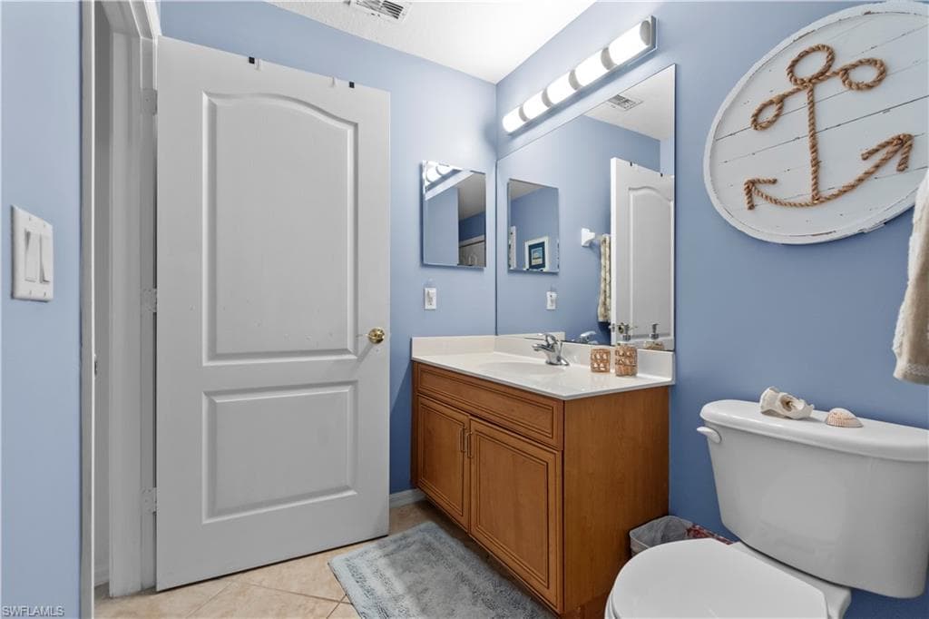 8470 Kingbird LOOP 1025-20