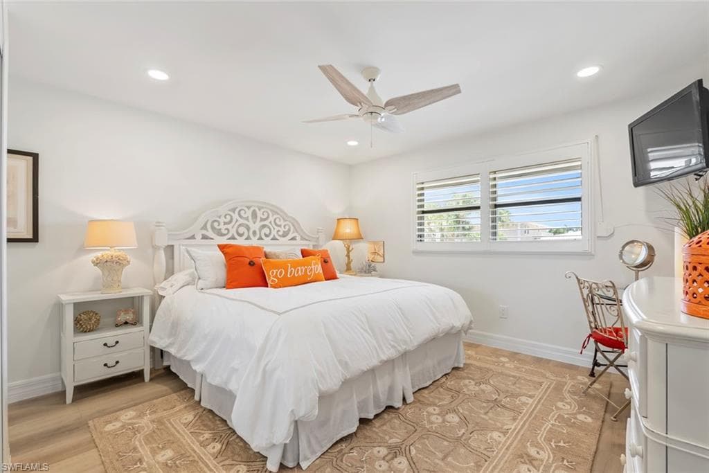 1910 Gulf Shore BLVD N 204-22