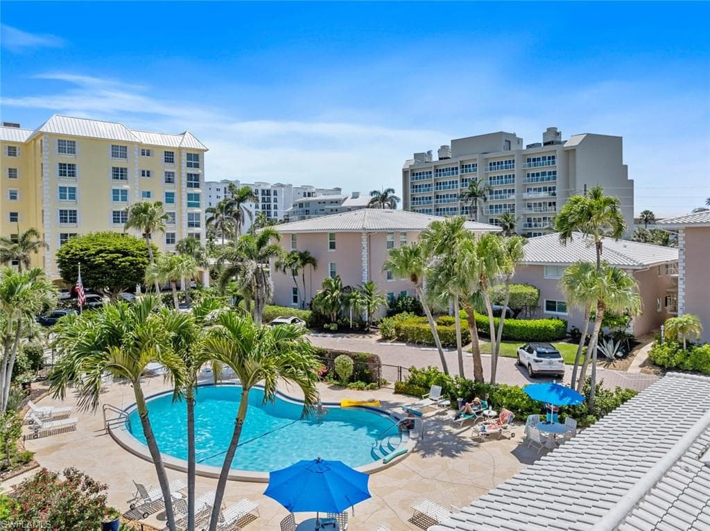 1910 Gulf Shore BLVD N 204-25