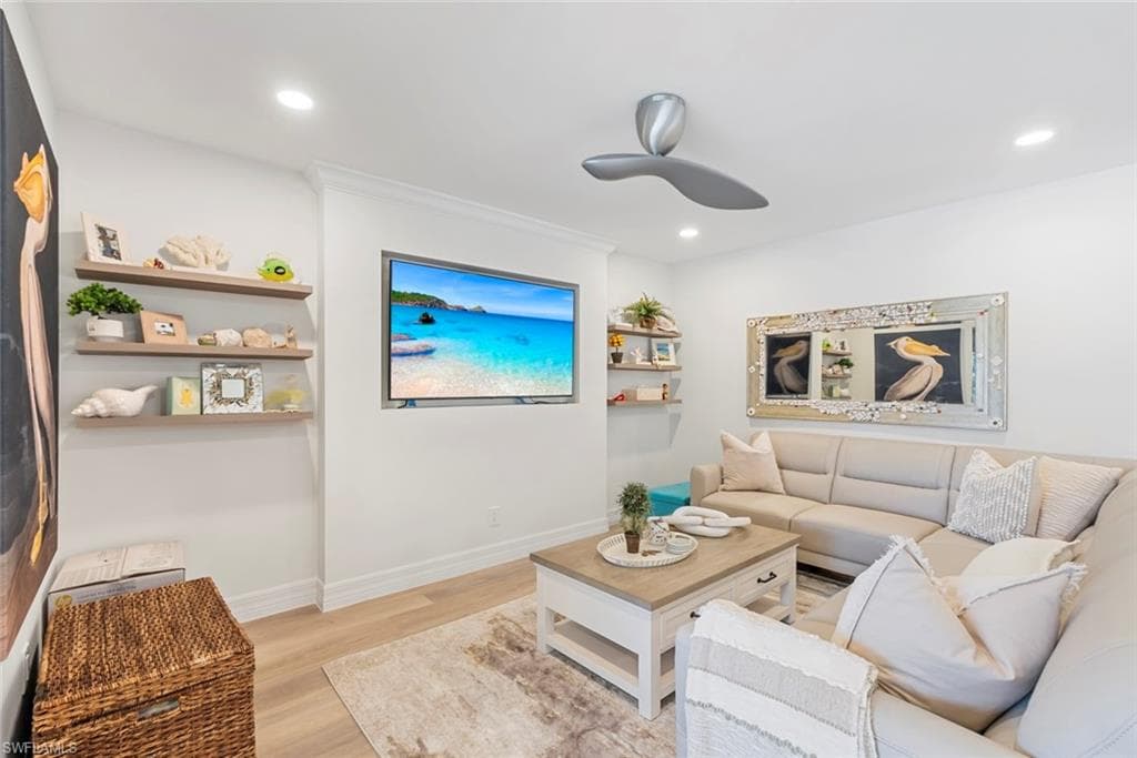 1910 Gulf Shore BLVD N 204-13