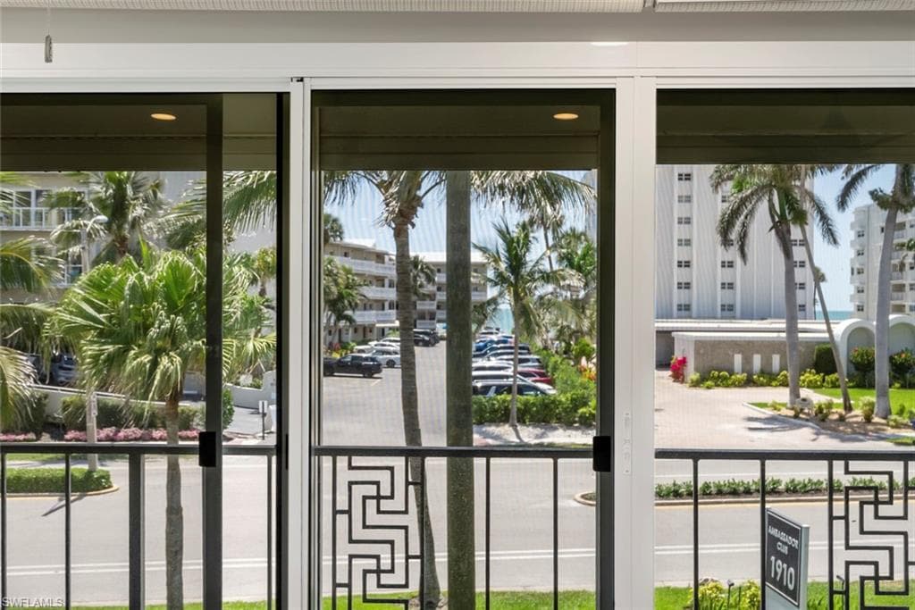 1910 Gulf Shore BLVD N 204-17