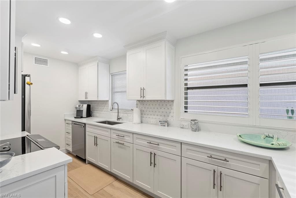 1910 Gulf Shore BLVD N 204-7
