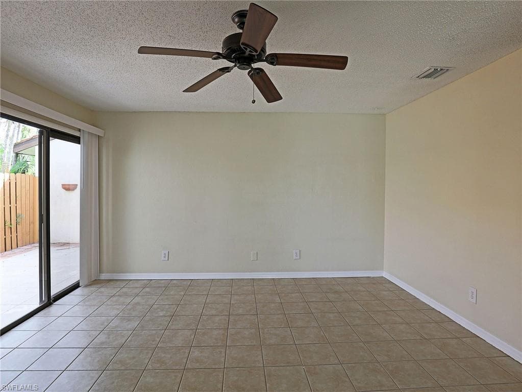 1420 Park Shore CIR 3-1