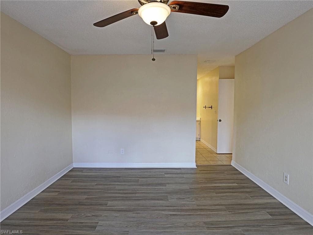 1420 Park Shore CIR 3-12