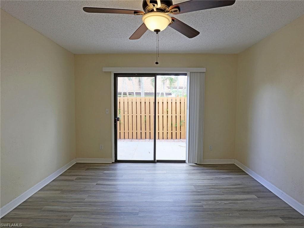 1420 Park Shore CIR 3-11