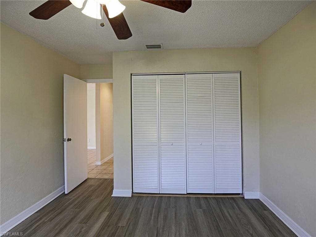 1420 Park Shore CIR 3-8