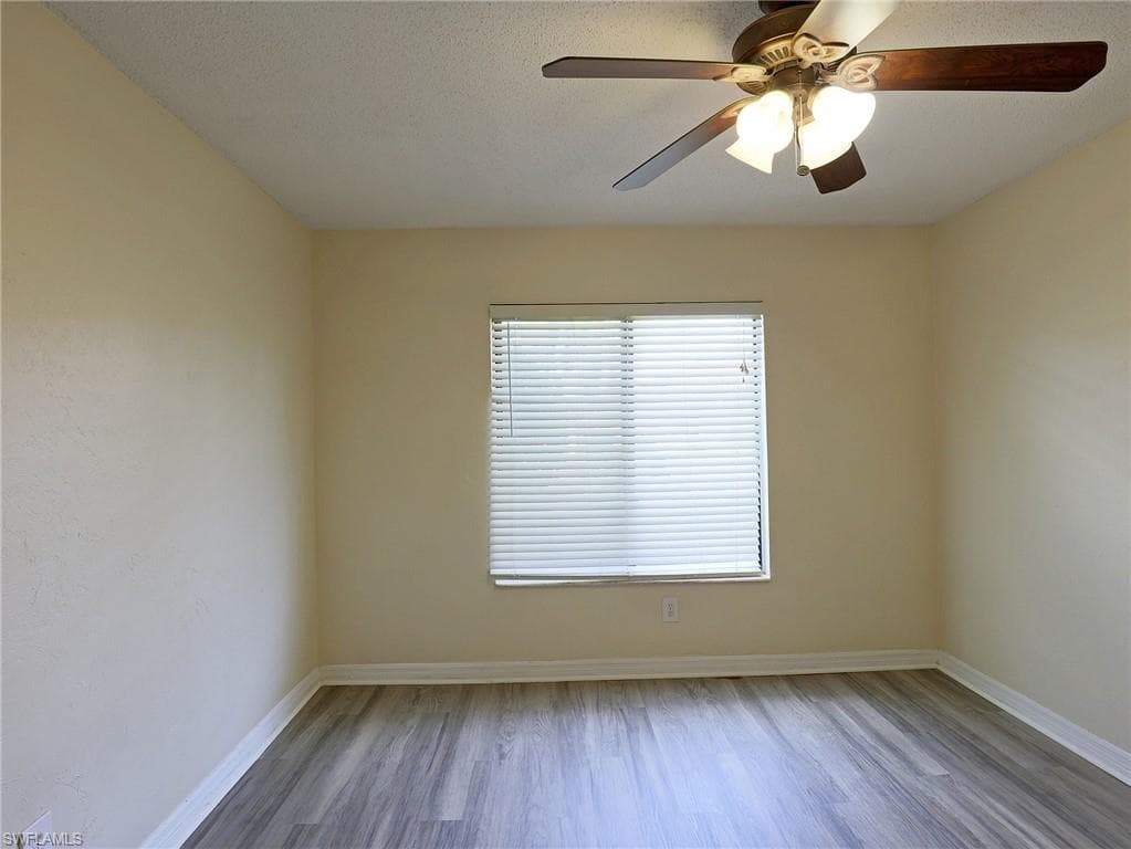 1420 Park Shore CIR 3-7
