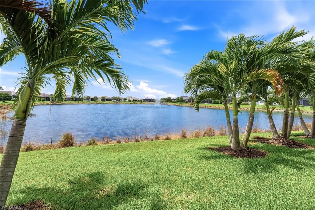 8980 Mustique LN-26