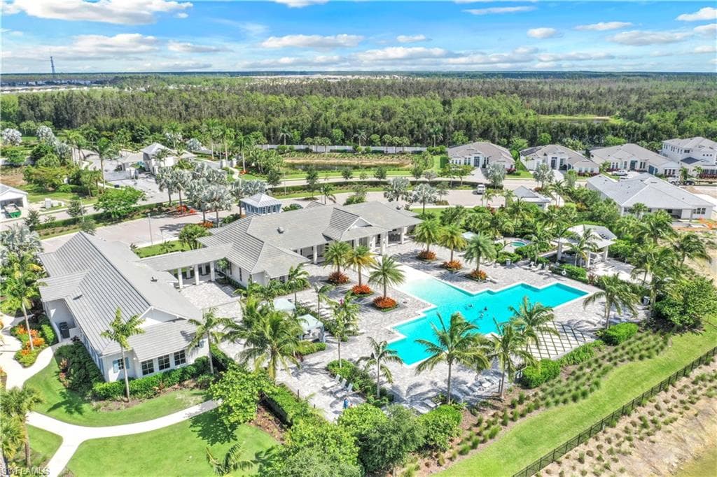 8980 Mustique LN-34