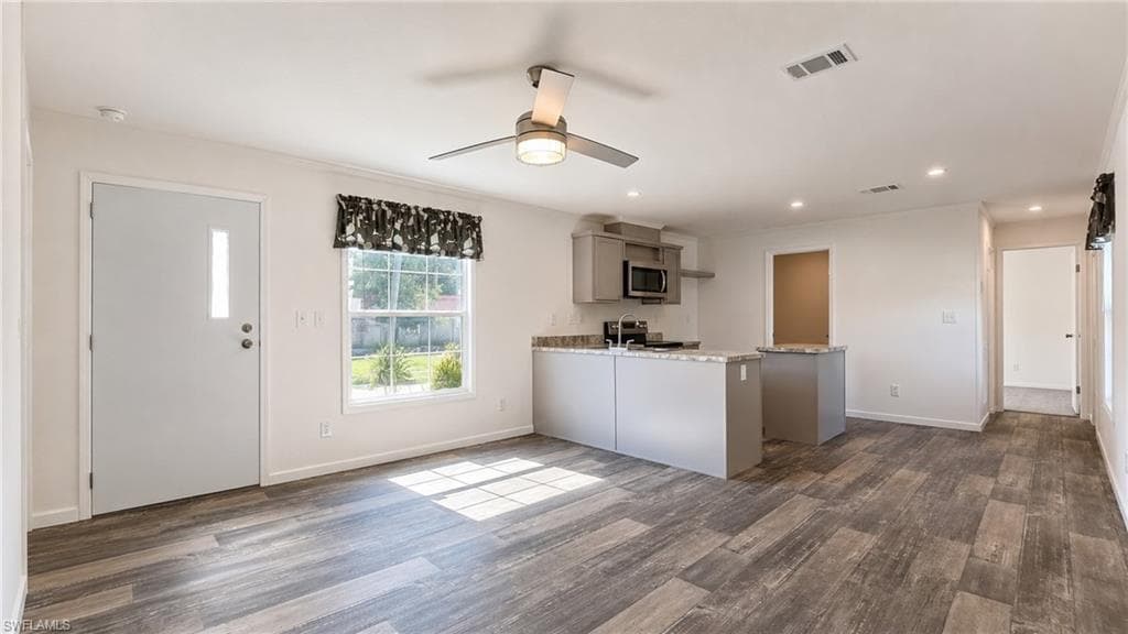 21190 Cypress Park CIR-5