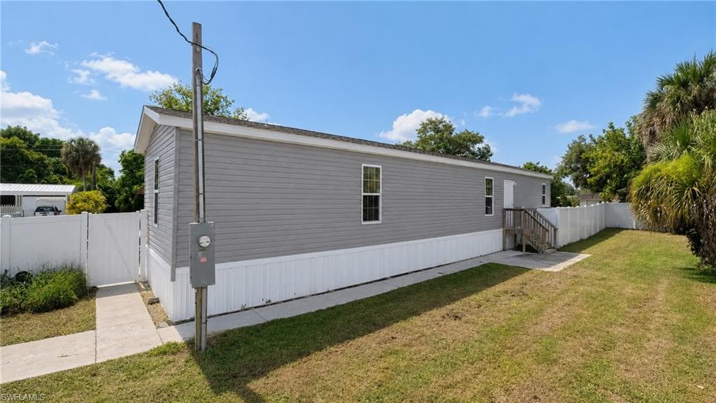 21190 Cypress Park CIR-24