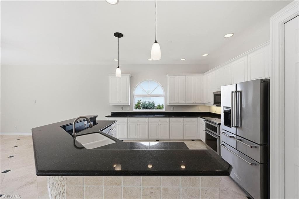 25820 Creekbend DR-11