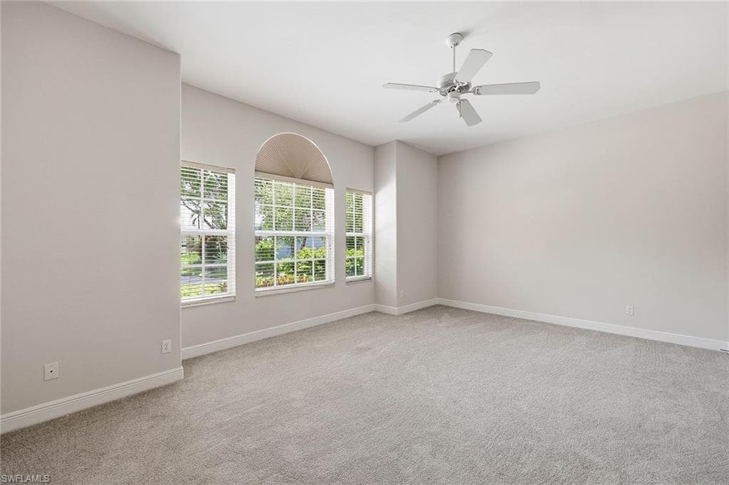 25820 Creekbend DR-19