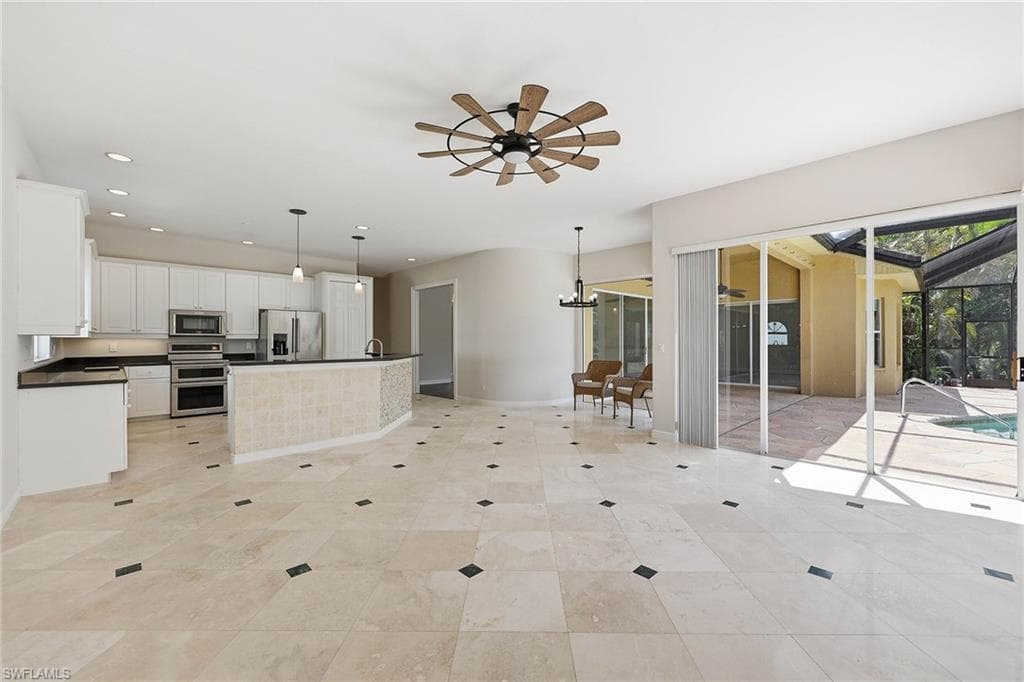 25820 Creekbend DR-8