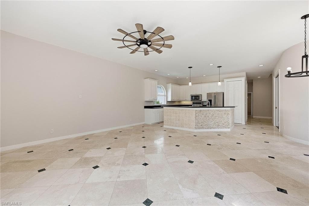 25820 Creekbend DR-9