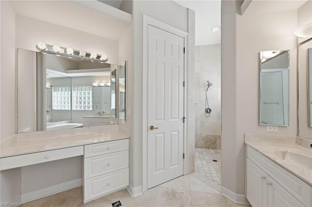 25820 Creekbend DR-17