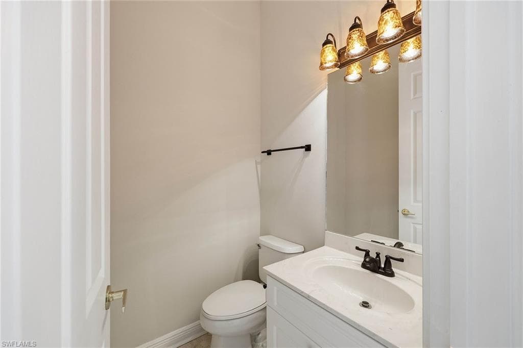 25820 Creekbend DR-20