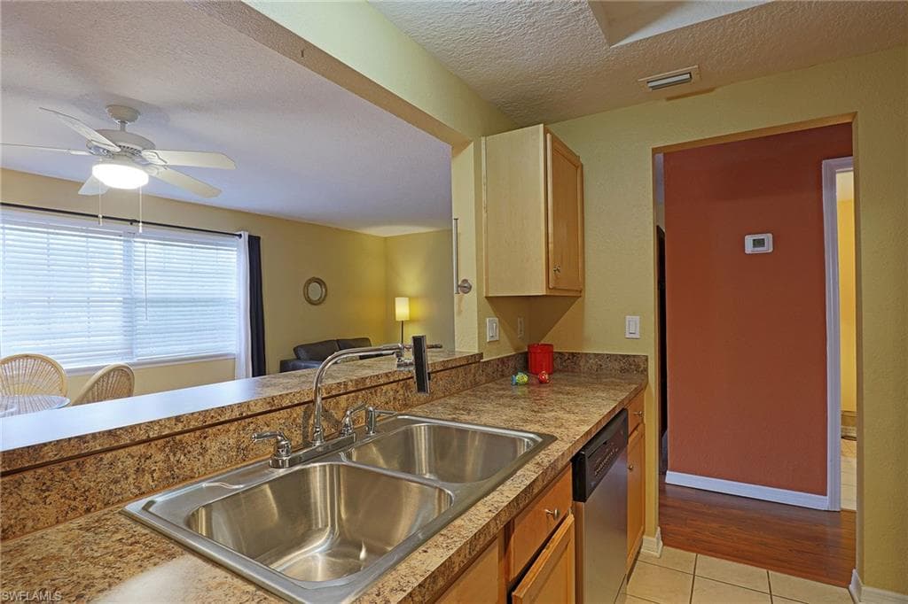 3344 N Key DR 6-5