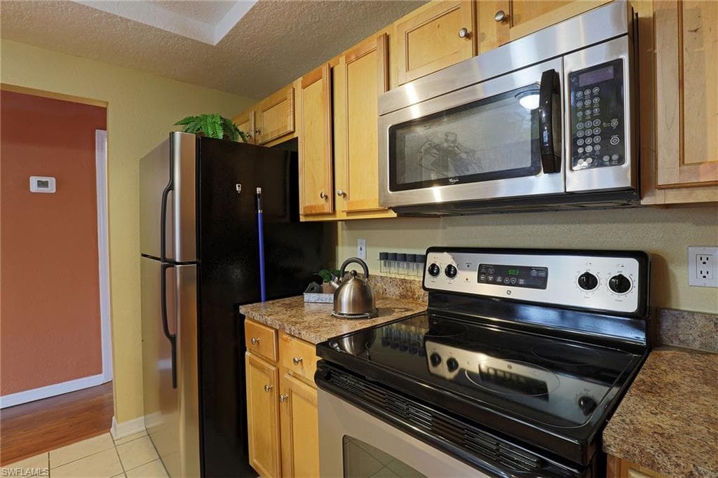 3344 N Key DR 6-6