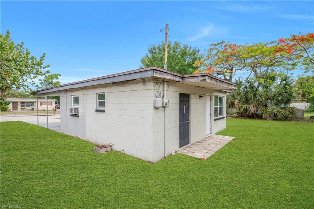 1527 Gardenia AVE-5
